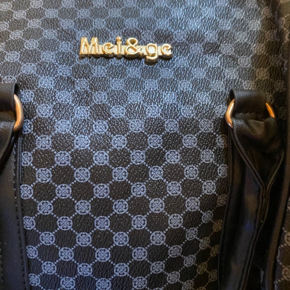 Two bags and change purse set - Picture 6 of 16